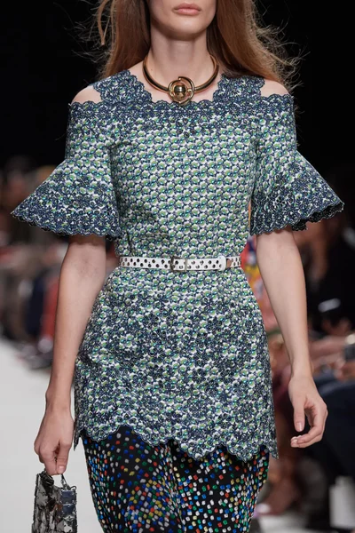 Look 53